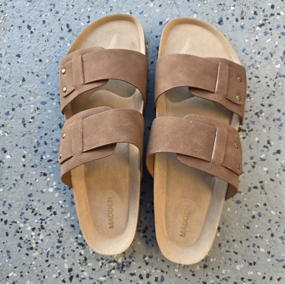 Madden Girl Men's Flat Sandal
